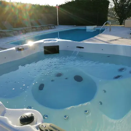 Les Du Bousquet Holiday home *
